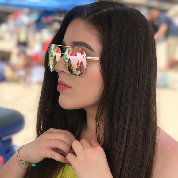 Meet your Posher, Miriam - Picture 1 of 1